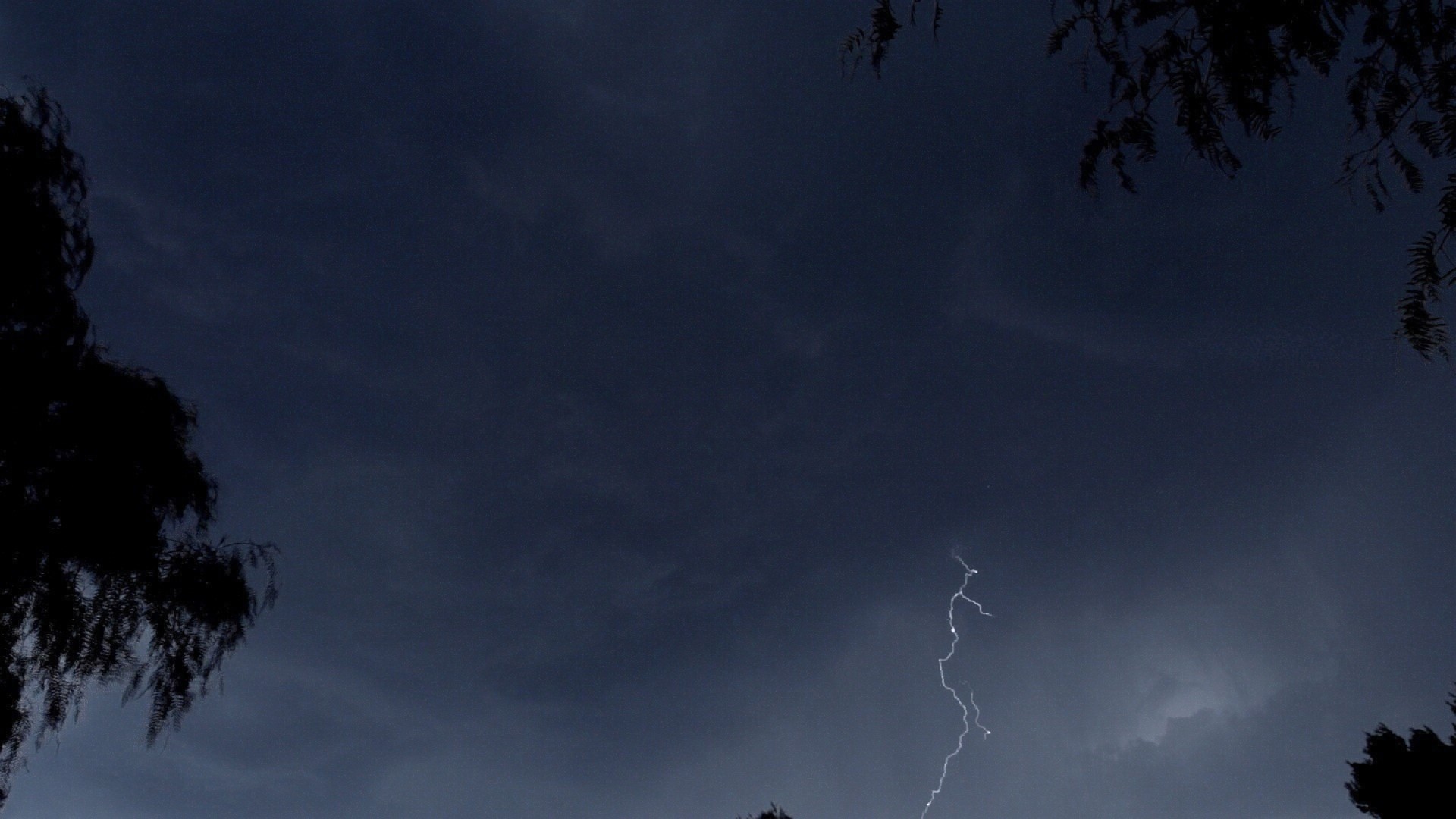 Santa Clarita lightning captured with 240fps video slow motion 8-31-2017